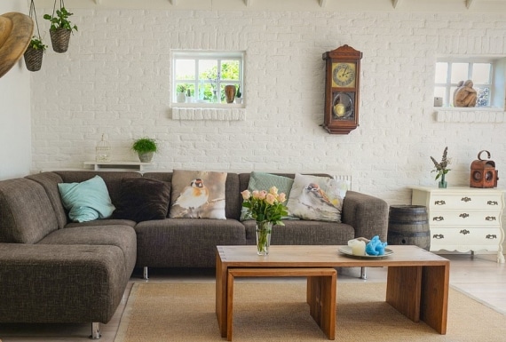 איך לשלב ריהוט עץ בבית