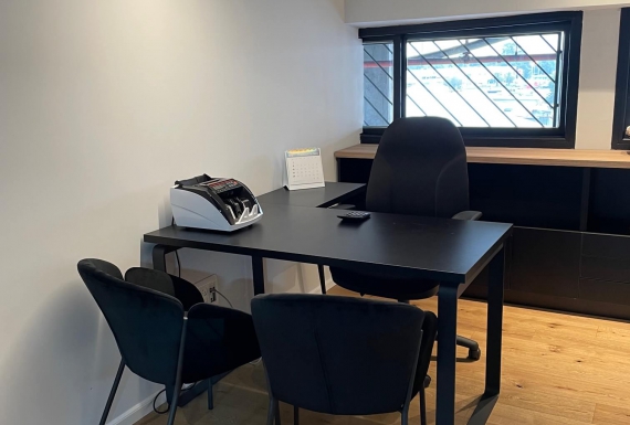 פרקט עץ במשרד 3