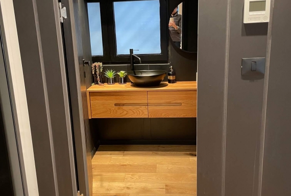 פרקט מעוצב שירותים